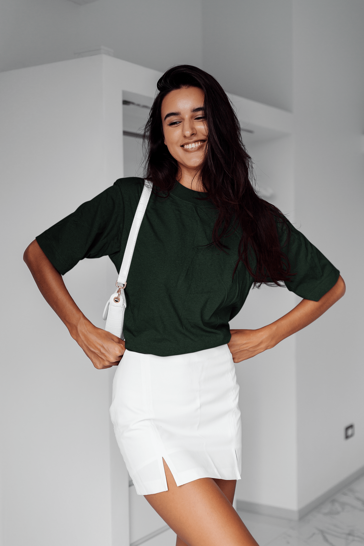 Women’s Oversized T-Shirt – Bottle Green