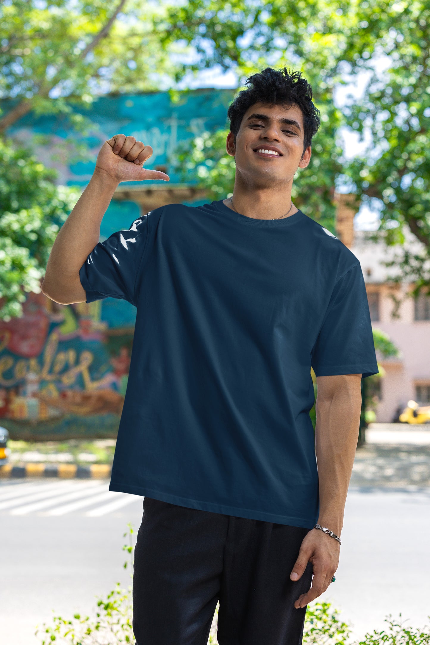 Men’s Oversized T-Shirt – Navy Blue