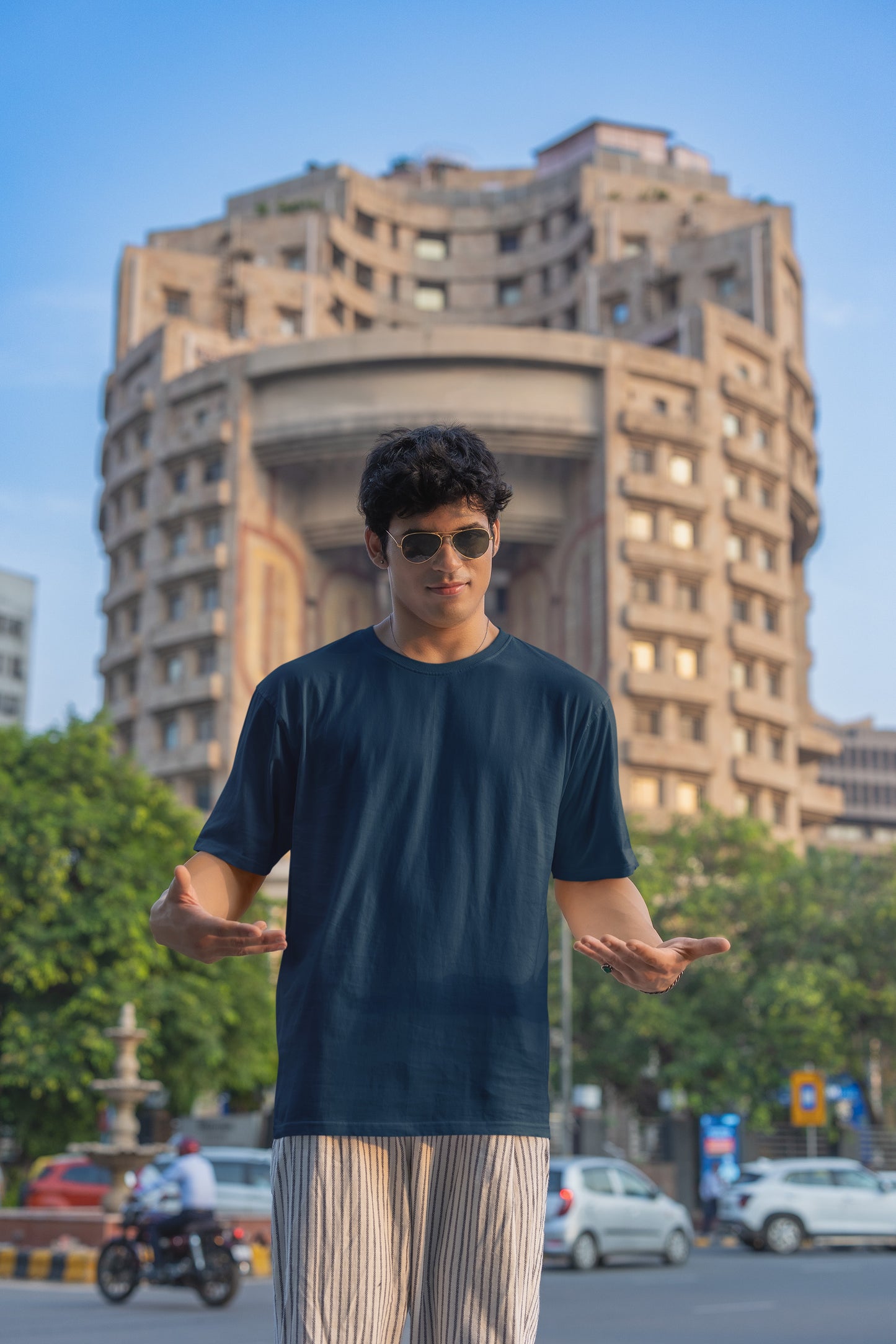 Men’s Oversized T-Shirt – Navy Blue