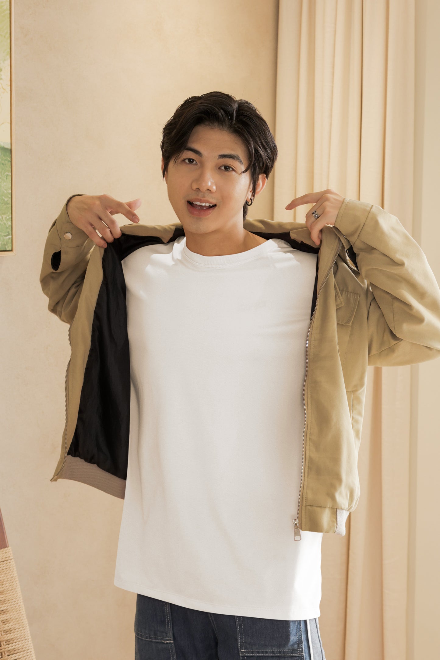Men’s Oversized T-Shirt – White