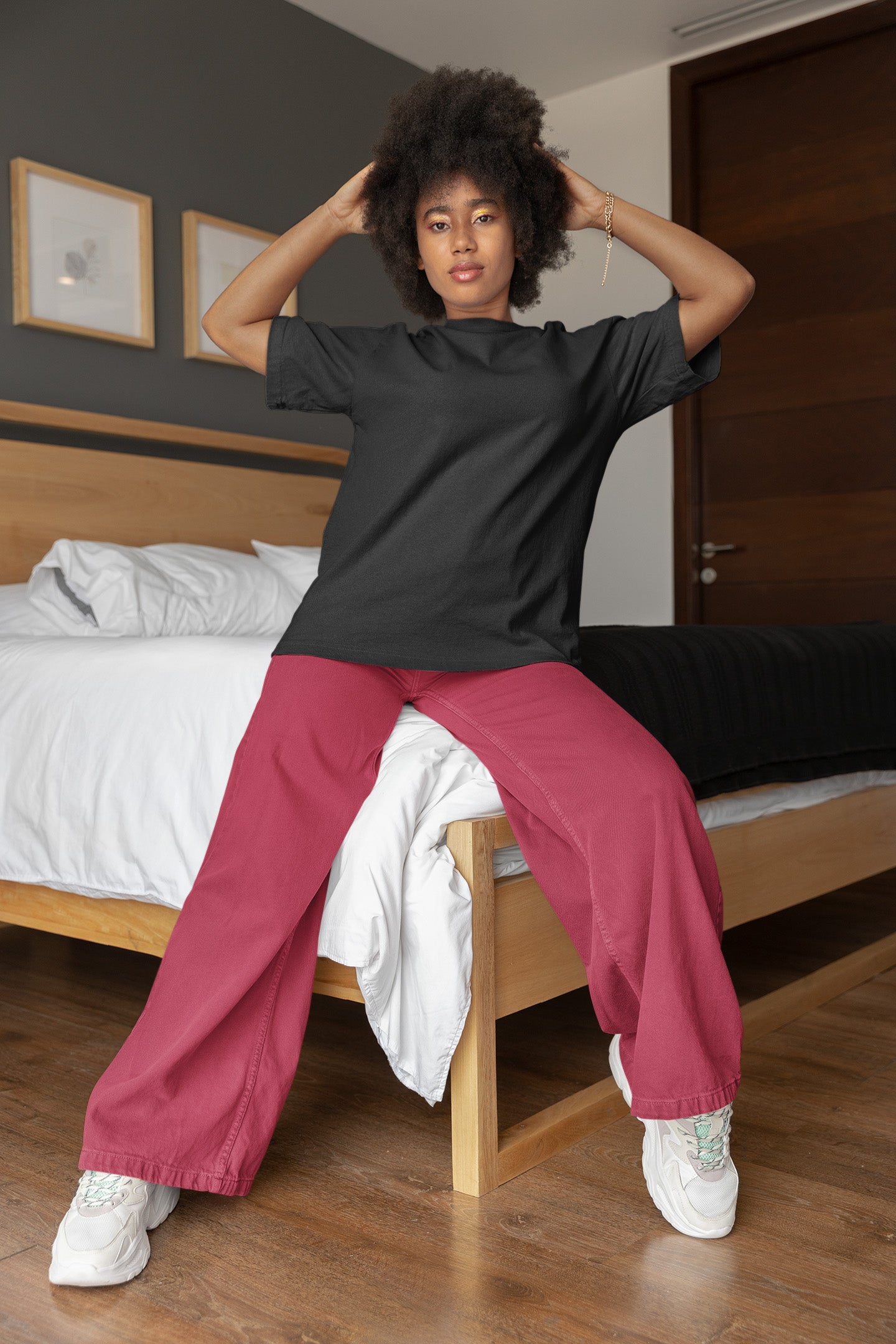 Women’s Oversized T-Shirt – Black